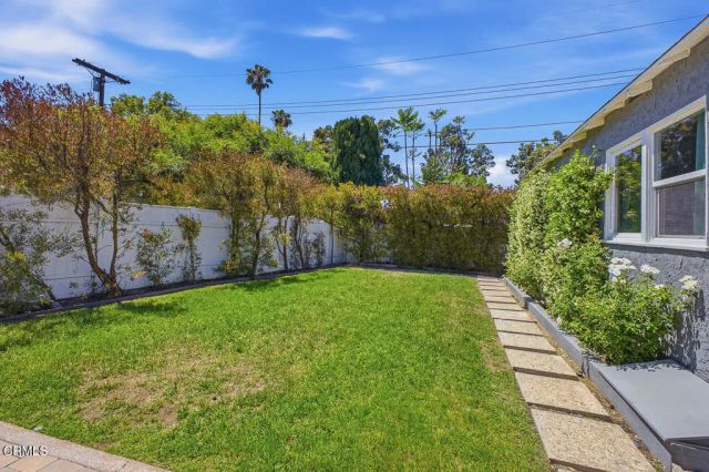 1681 Forest Avenue, Pasadena, CA 91103