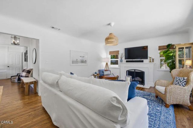 1681 Forest Avenue, Pasadena, CA 91103