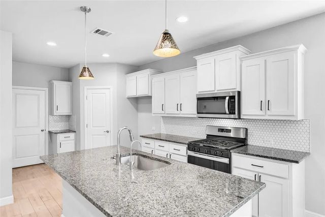 11057 Temple Gardens Trail, Fort Worth, TX 76052