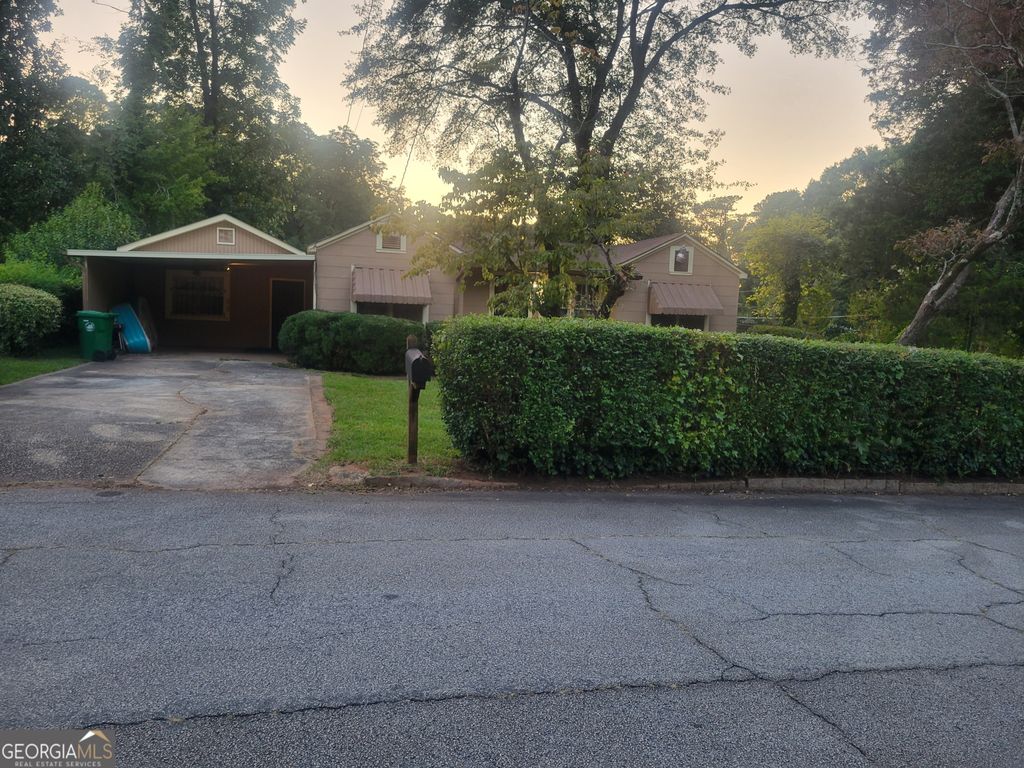 1767 Thomas Street, Decatur, GA 30032