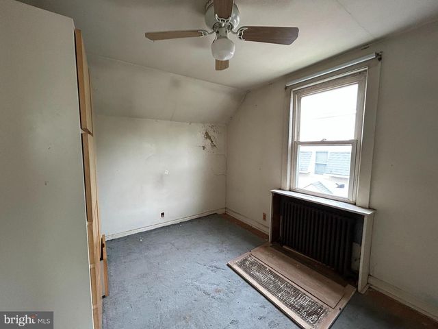 2003 OAKMONT AVE, Havertown, PA 19083