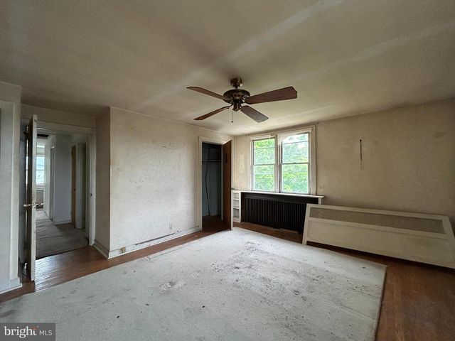 2003 OAKMONT AVE, Havertown, PA 19083