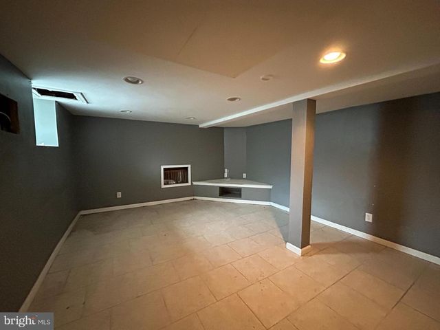 2003 OAKMONT AVE, Havertown, PA 19083