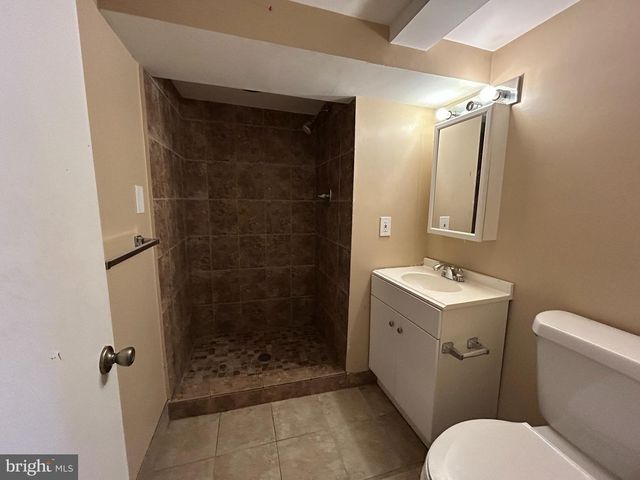 2003 OAKMONT AVE, Havertown, PA 19083