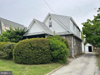 2003 OAKMONT AVE, Havertown, PA 19083