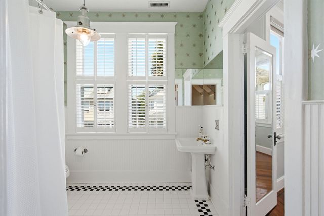 9 Colonial Street, Charleston, SC 29401