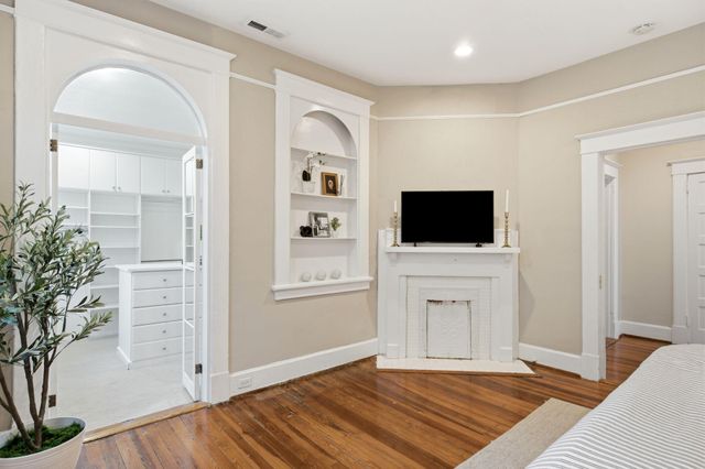 9 Colonial Street, Charleston, SC 29401
