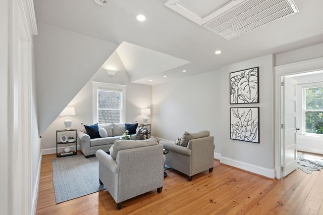 9 Colonial Street, Charleston, SC 29401