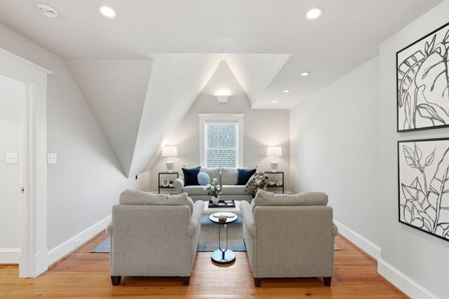 9 Colonial Street, Charleston, SC 29401