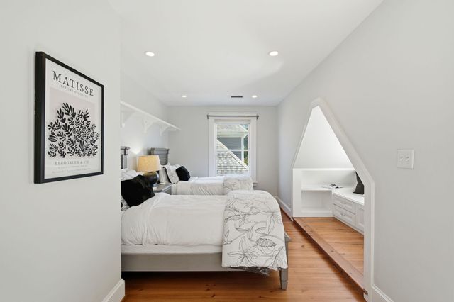9 Colonial Street, Charleston, SC 29401
