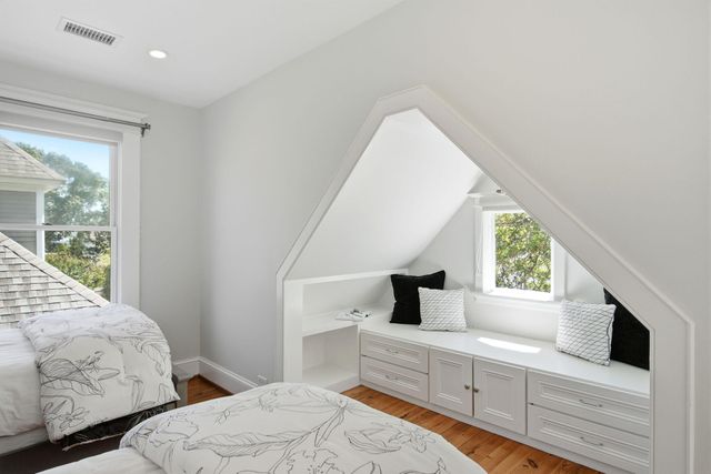 9 Colonial Street, Charleston, SC 29401