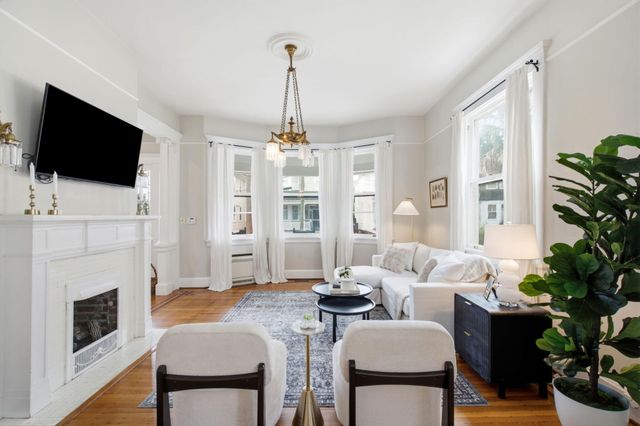9 Colonial Street, Charleston, SC 29401