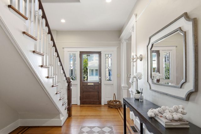 9 Colonial Street, Charleston, SC 29401