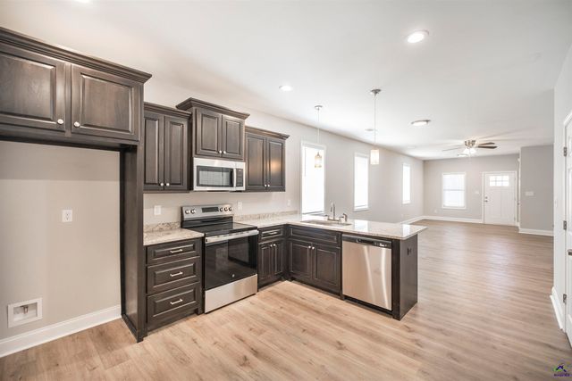 139 Rolling Woods Circle, Warner Robins, GA 31088