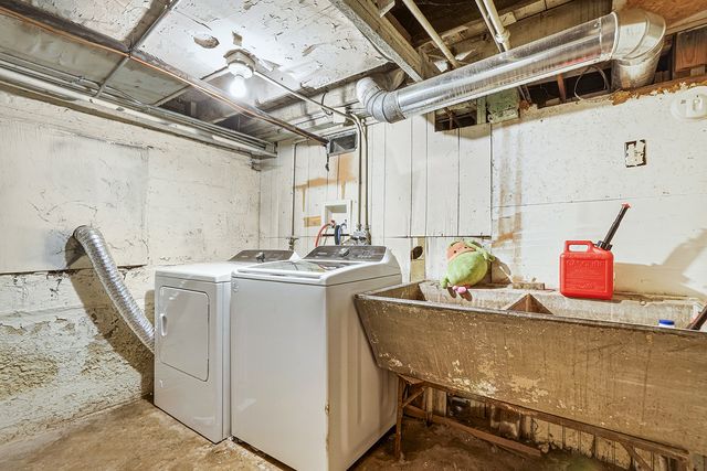 227 154th Place, Calumet City, IL 60409