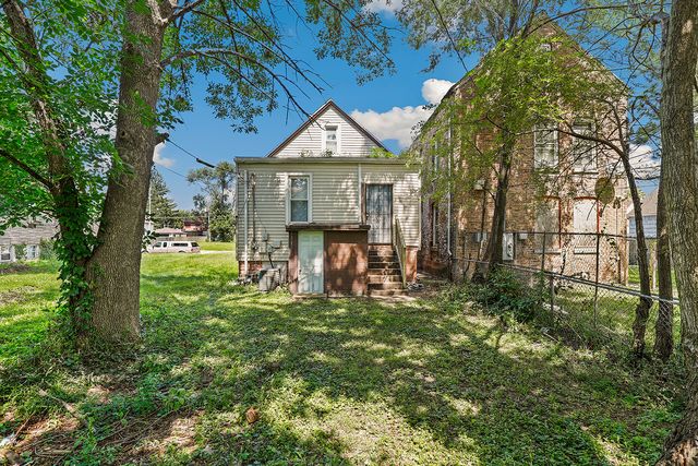 227 154th Place, Calumet City, IL 60409