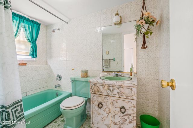 1006 Beverly Avenue, Ocean Twp, NJ 07712