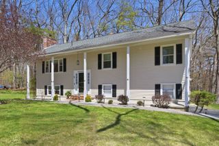1 Debbie Terrace, Derry, NH 03038