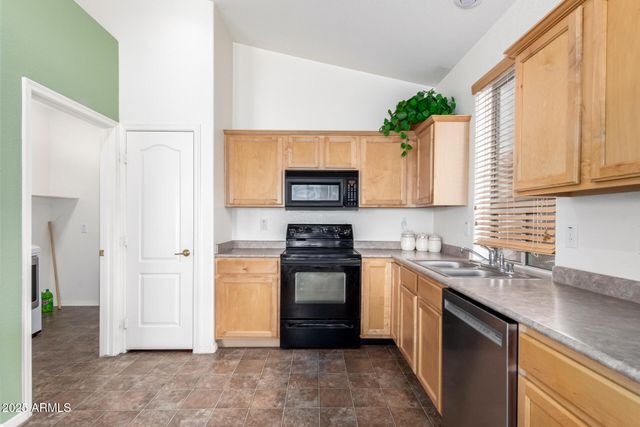 18131 W Addie Lane, Surprise, AZ 85374