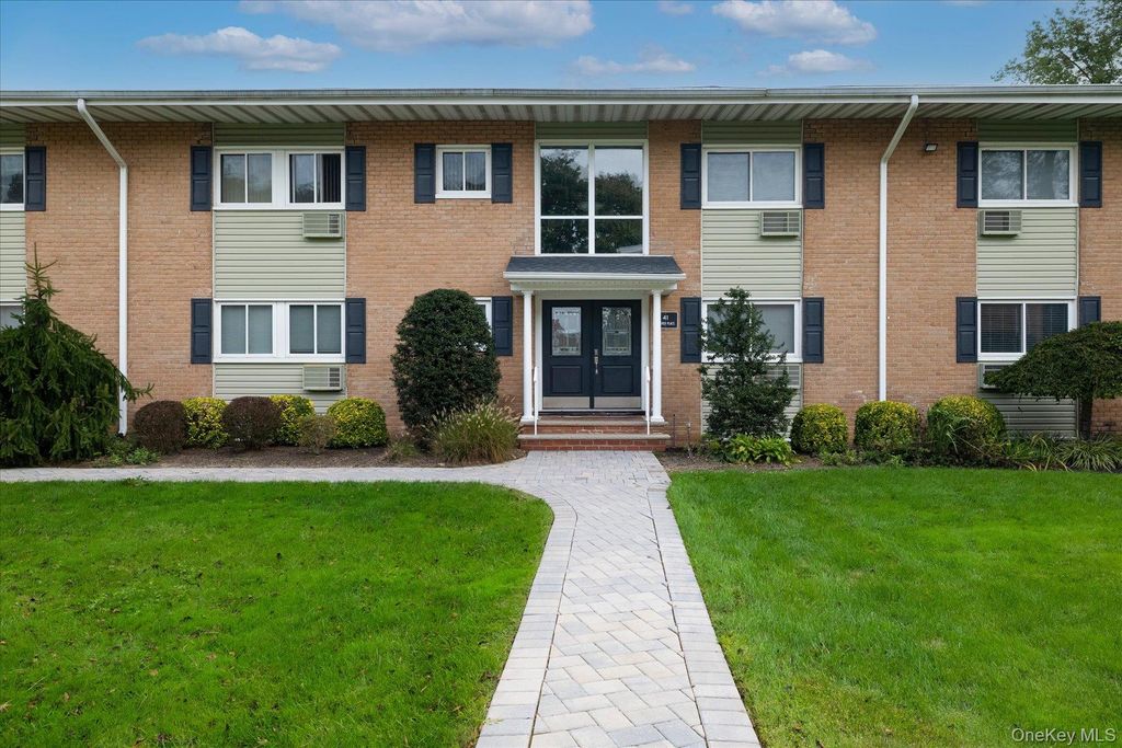 41 Mildred Place 3B, North Babylon, NY 11703 — exterior