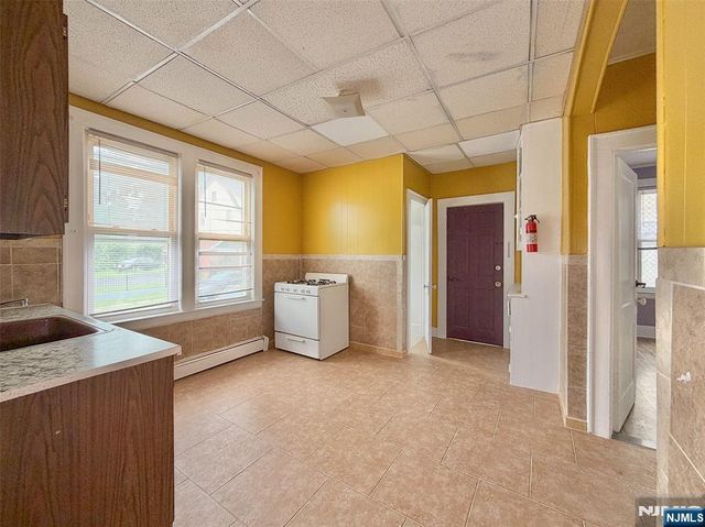 231 Myrtle Avenue, Irvington, NJ 07111