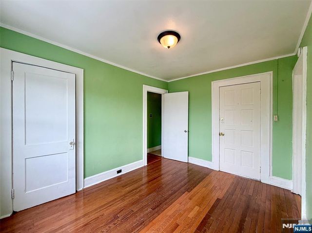 231 Myrtle Avenue, Irvington, NJ 07111