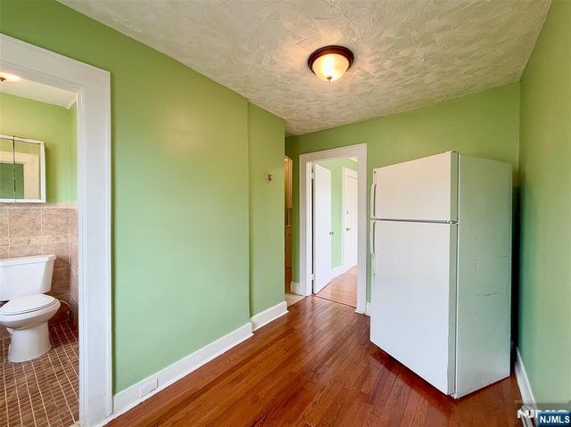 231 Myrtle Avenue, Irvington, NJ 07111