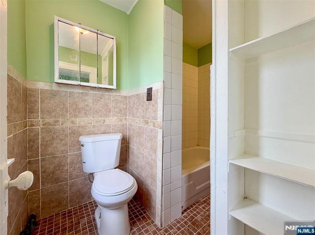 231 Myrtle Avenue, Irvington, NJ 07111