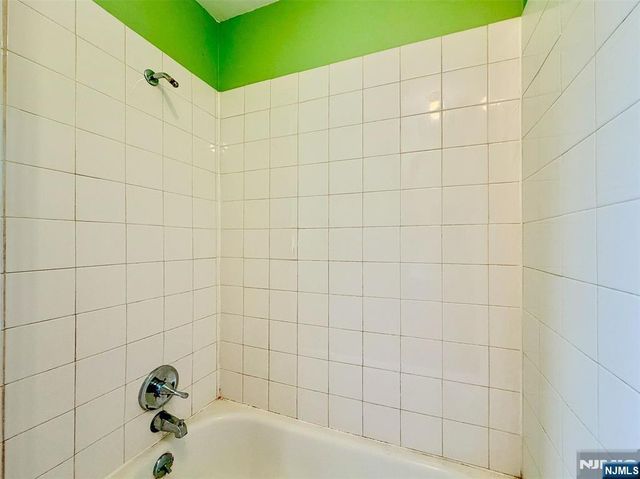 231 Myrtle Avenue, Irvington, NJ 07111