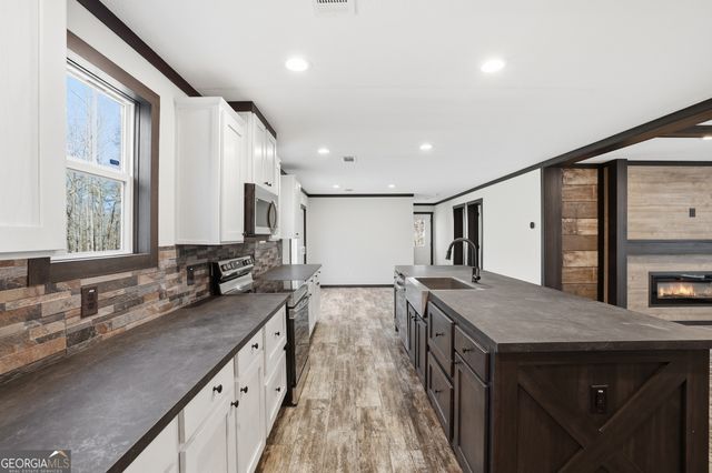 196 Hicks Trail, Toccoa, GA 30577