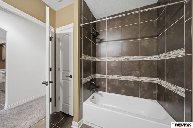 1340 W Ridge Way, Ashland, NE 68003