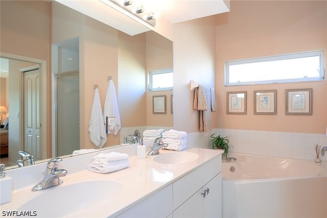 8620 Cedar Hammock CIR 1121, Naples, FL 34112