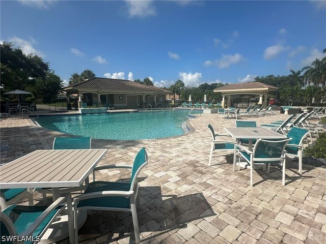 8620 Cedar Hammock CIR 1121, Naples, FL 34112