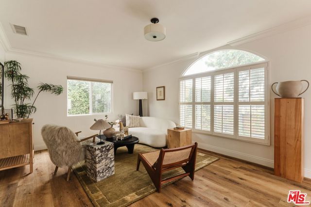 2223 Alsace Avenue, Los Angeles, CA 90016