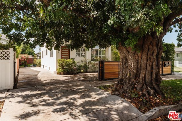 2223 Alsace Avenue, Los Angeles, CA 90016