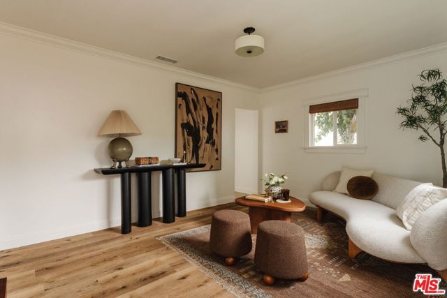 2223 Alsace Avenue, Los Angeles, CA 90016