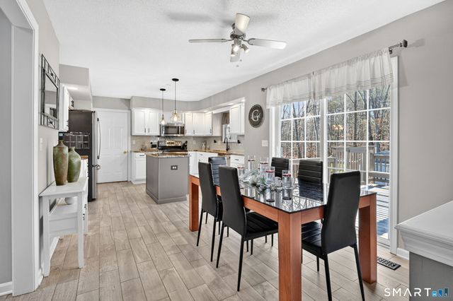 27 Merriman Lane, Wallingford, CT 06492