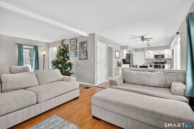 27 Merriman Lane, Wallingford, CT 06492