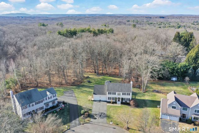 27 Merriman Lane, Wallingford, CT 06492