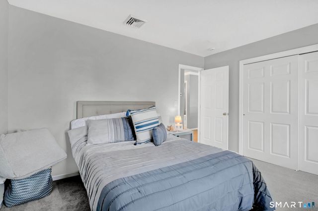 27 Merriman Lane, Wallingford, CT 06492