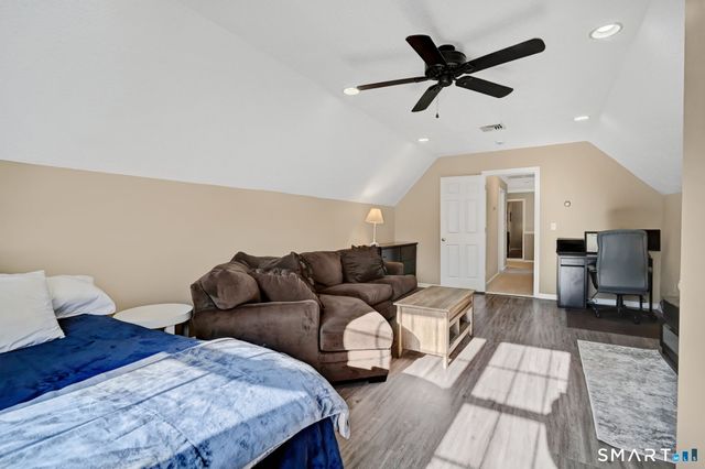 27 Merriman Lane, Wallingford, CT 06492