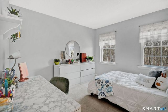 27 Merriman Lane, Wallingford, CT 06492