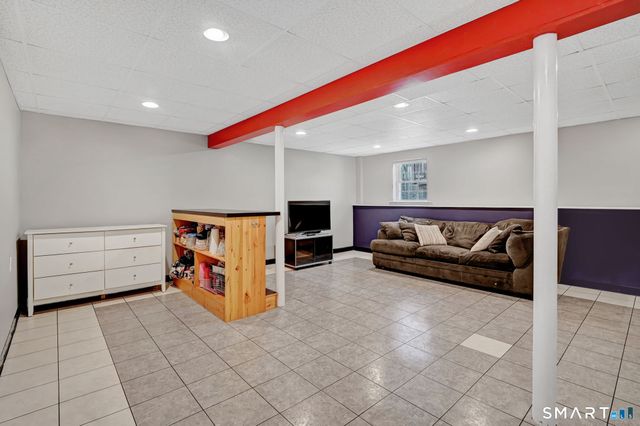 27 Merriman Lane, Wallingford, CT 06492