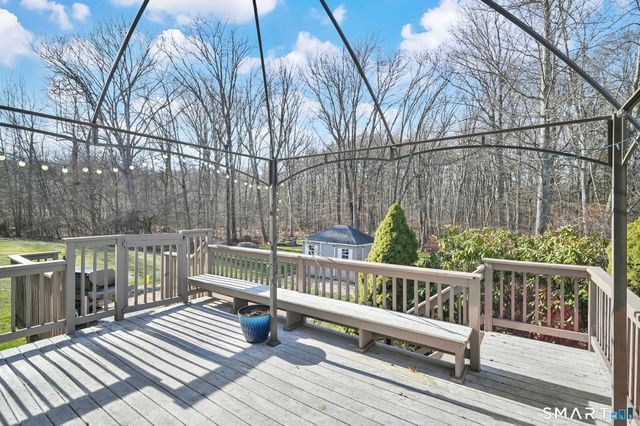 27 Merriman Lane, Wallingford, CT 06492