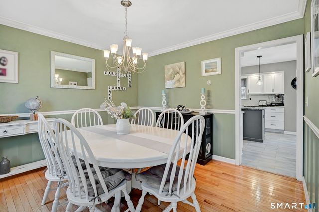 27 Merriman Lane, Wallingford, CT 06492