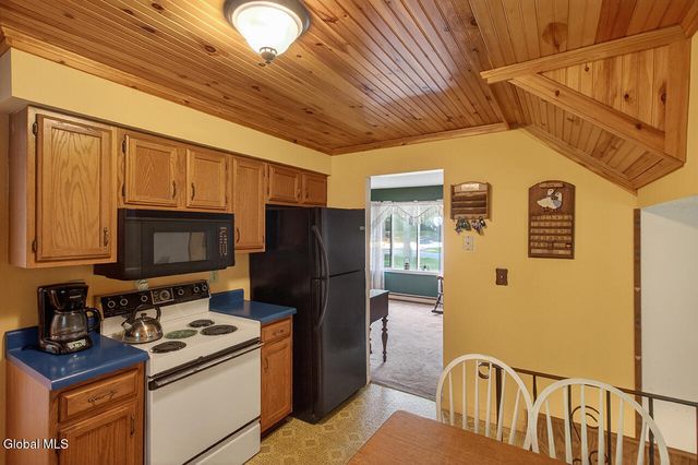 68 Wineberry Lane, Malta, NY 12020