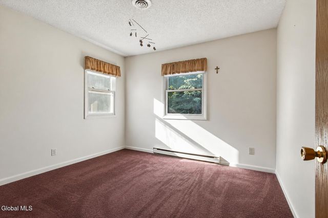 68 Wineberry Lane, Malta, NY 12020