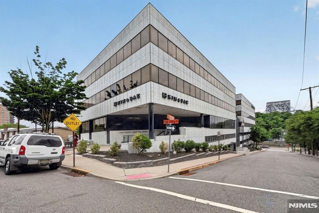 2160 N Central Road 308, Fort Lee, NJ 07024