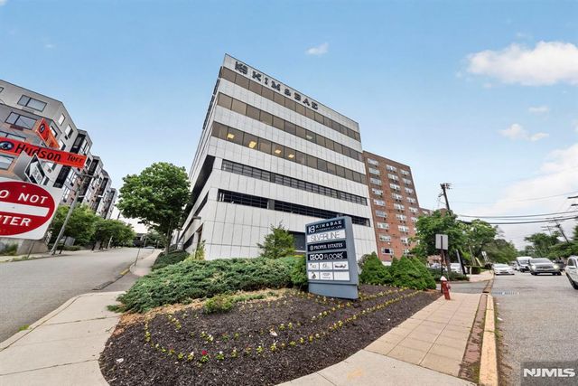 2160 N Central Road 308, Fort Lee, NJ 07024