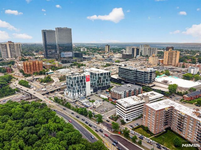 2160 N Central Road 308, Fort Lee, NJ 07024
